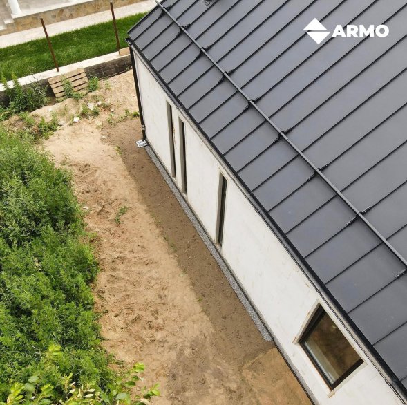 Самозащелкивающаяся кровля ARMO с карнизным подгибом GreenCoat Pural BT